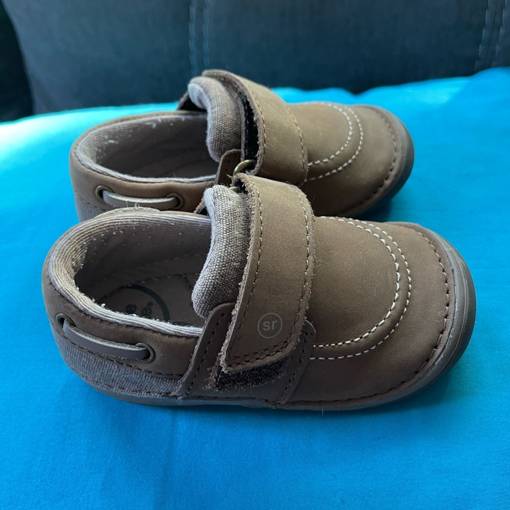 Stride Rite Brown Boy  Sneakers